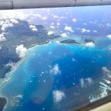 奥武島 – 久米島発那覇行きの機窓から